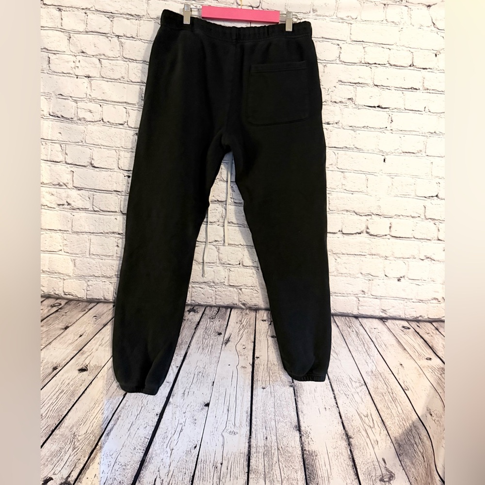 FEAR OF GOD ESSENTIALS. Black joggers. Size M - Picture 2 of 7